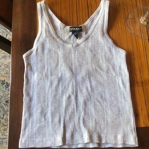 grey tank top